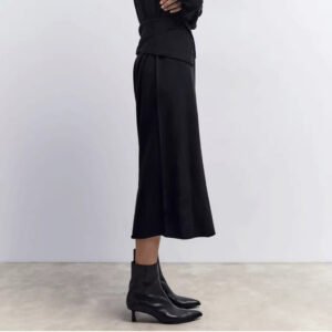 uright comfortable black pointed toe boots