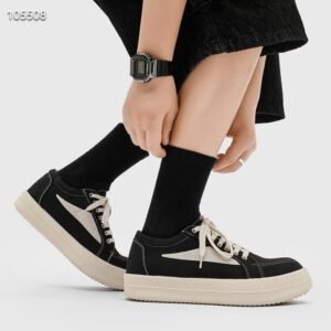 uright men's black canvas sneakers